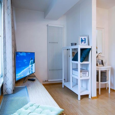Modern Apartment Charvatova Praga Esterno foto