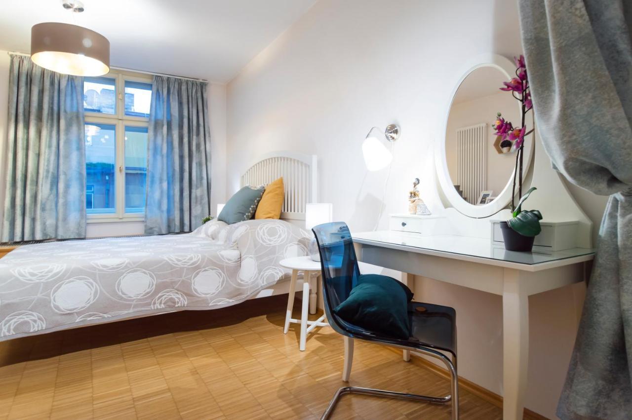 Modern Apartment Charvatova Praga Esterno foto