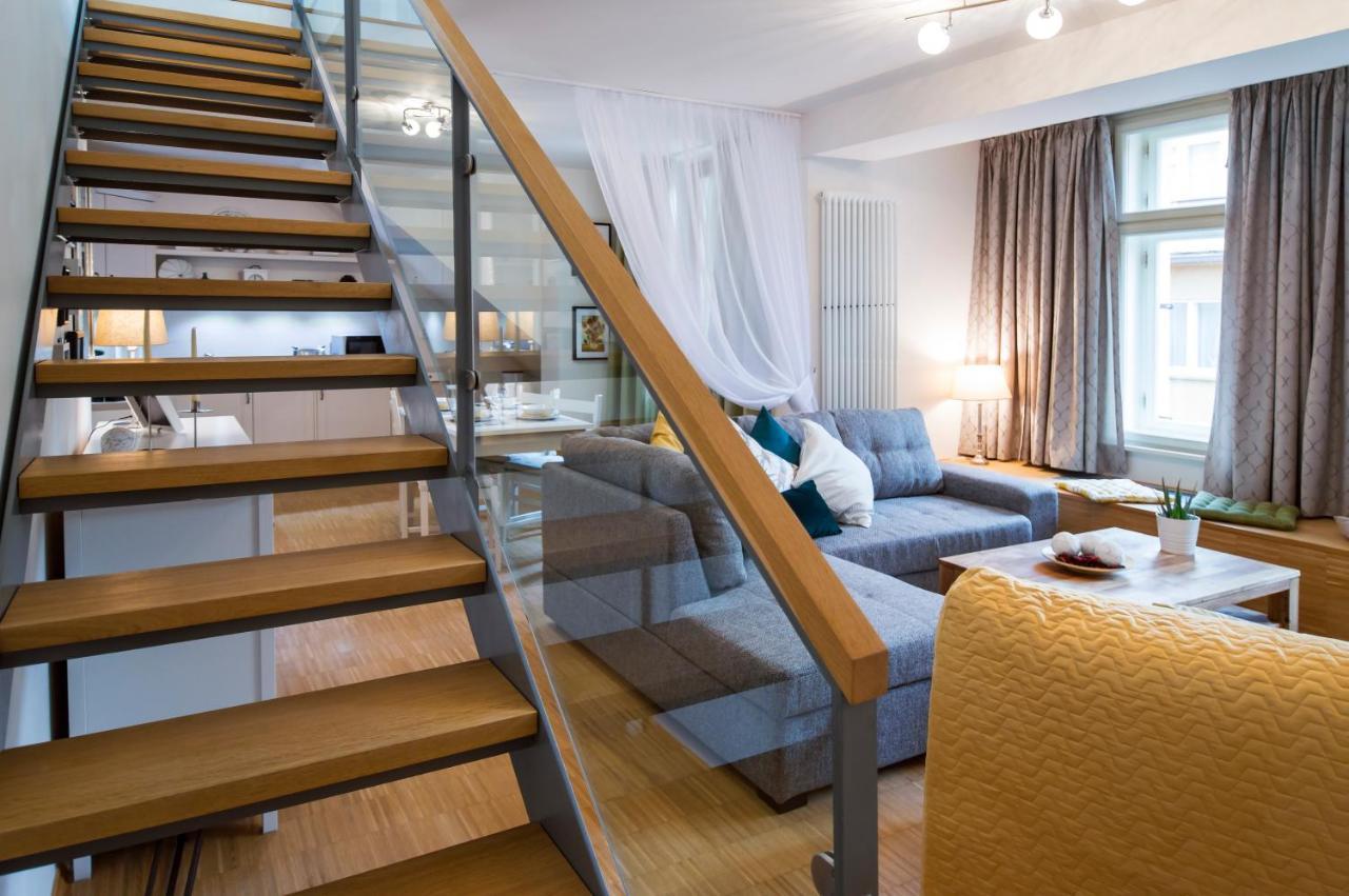 Modern Apartment Charvatova Praga Esterno foto