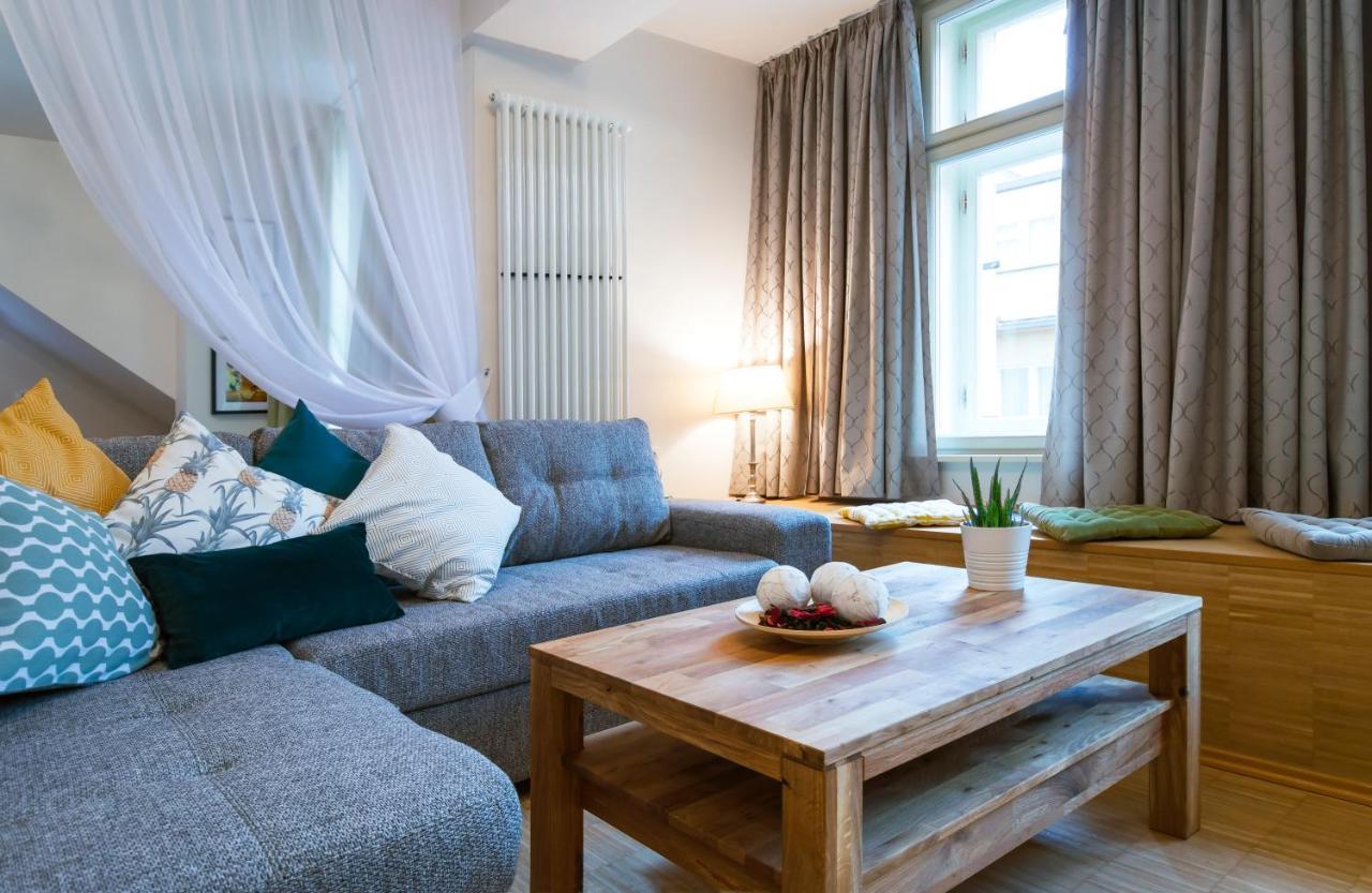 Modern Apartment Charvatova Praga Esterno foto