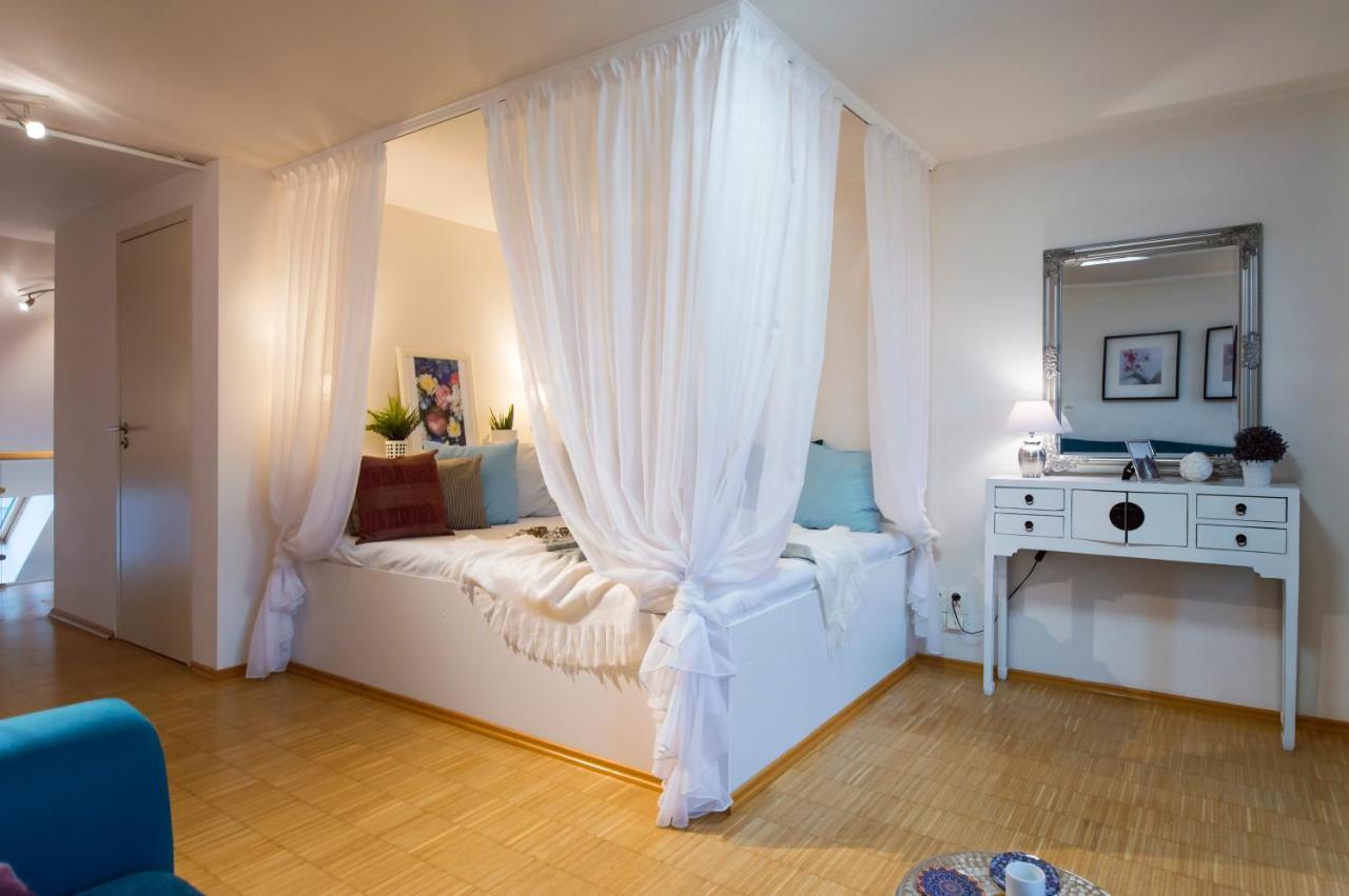 Modern Apartment Charvatova Praga Esterno foto