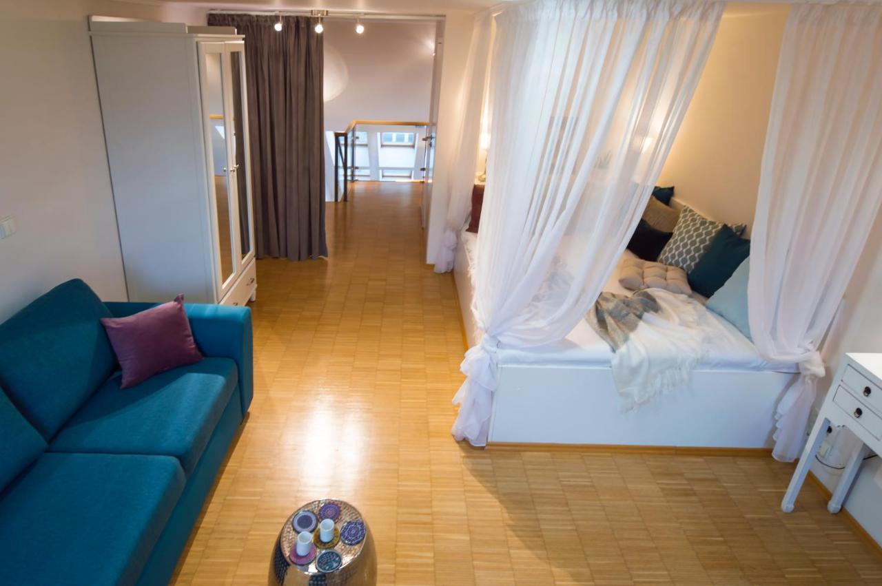 Modern Apartment Charvatova Praga Esterno foto
