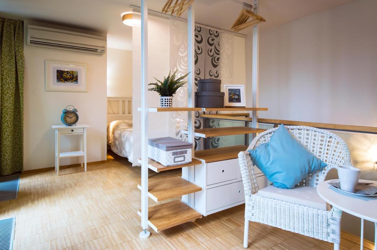 Modern Apartment Charvatova Praga Esterno foto