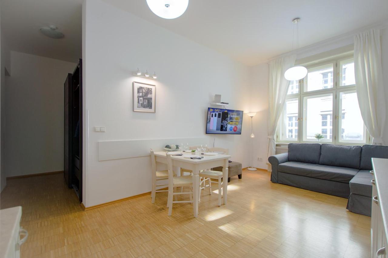 Modern Apartment Charvatova Praga Esterno foto