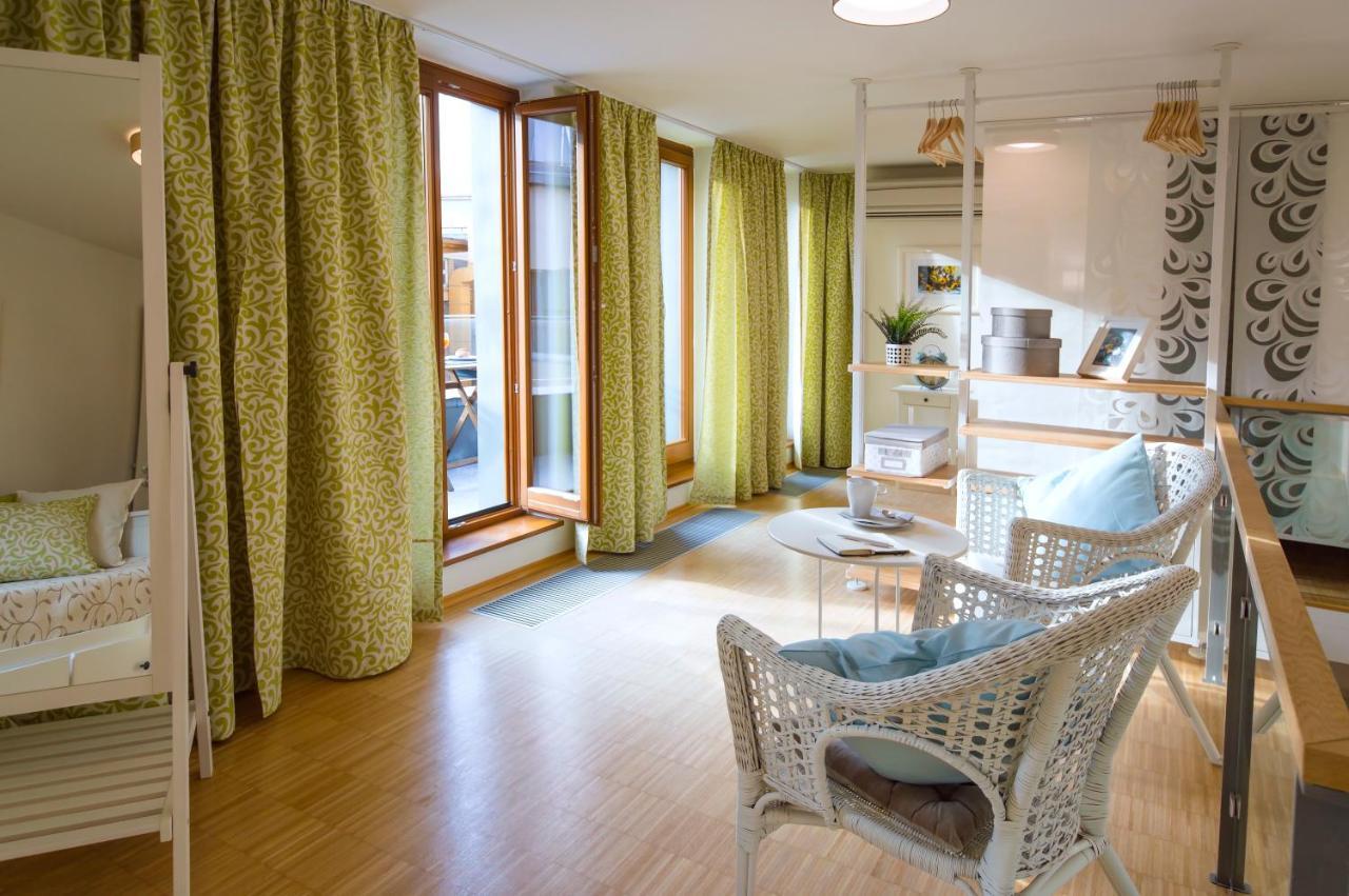 Modern Apartment Charvatova Praga Esterno foto